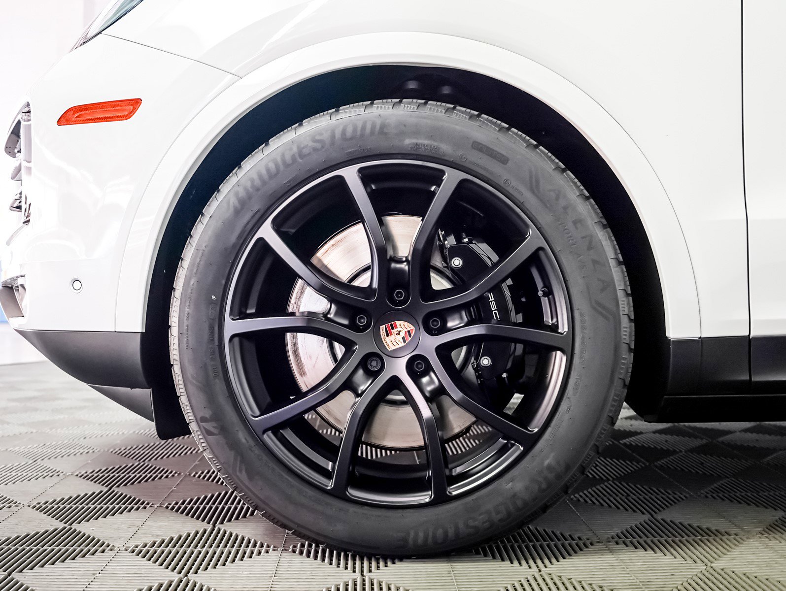 New 2026 Porsche Cayenne S image 14