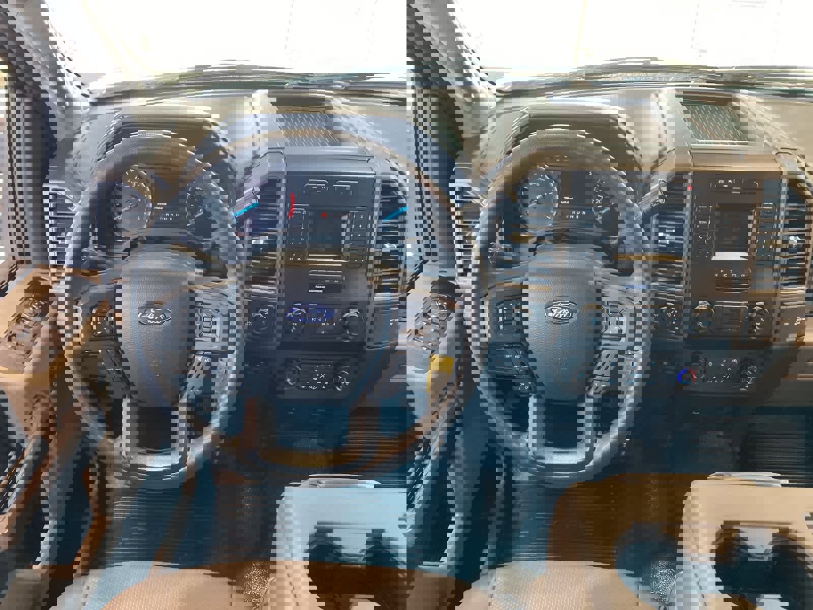 Certified 2022 Ford F350 XL w/ Power Equipment Group image 15