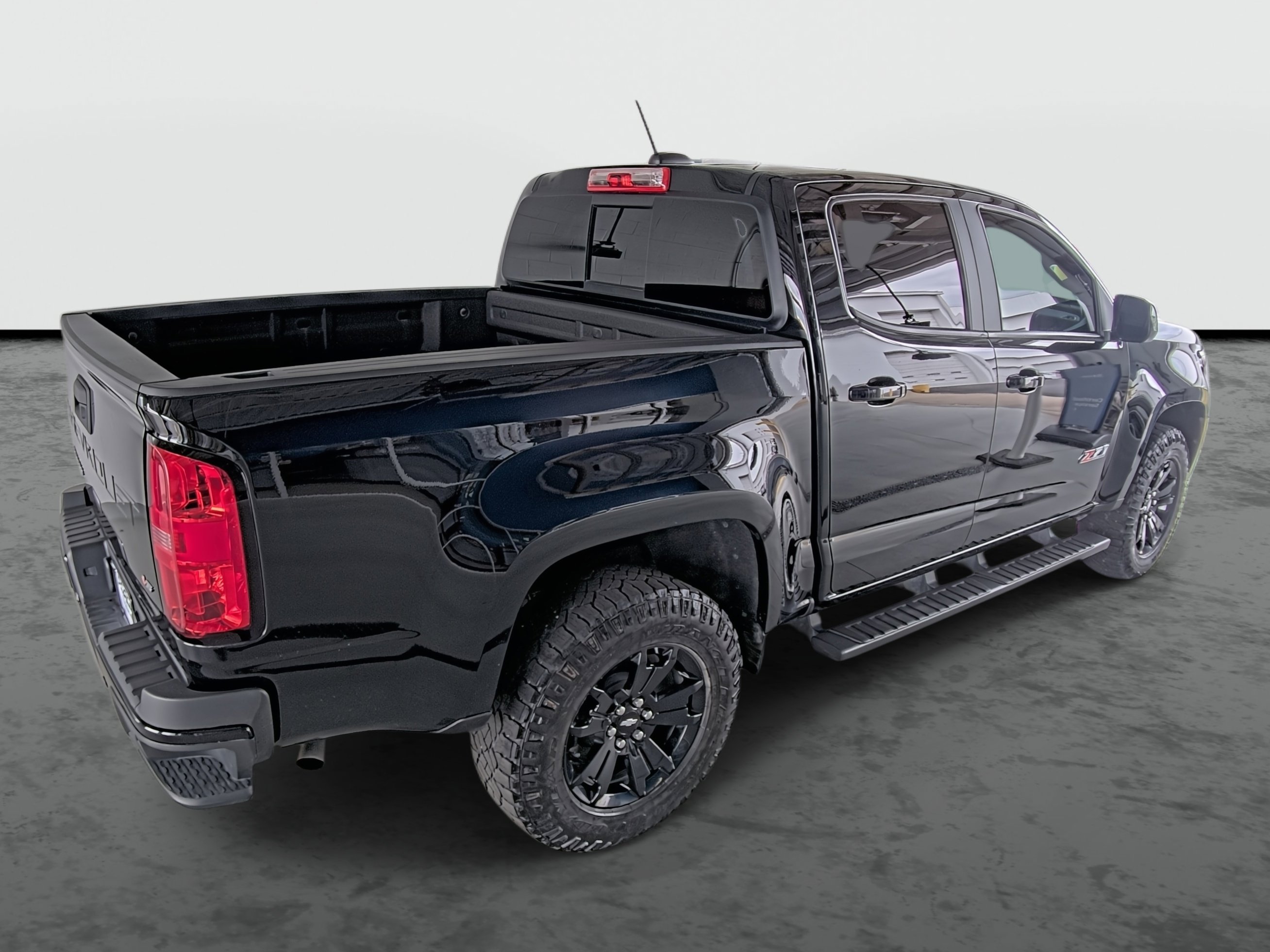 Used 2022 Chevrolet Colorado Z71 w/ Z71 Midnight Edition image 14