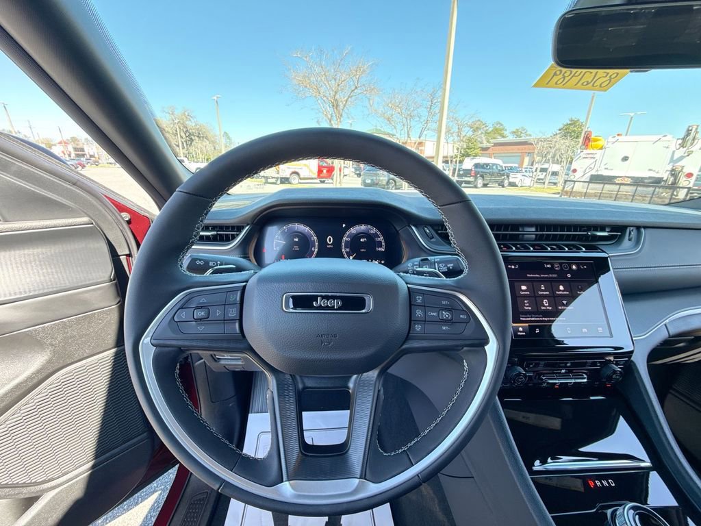 New 2026 Jeep Grand Cherokee L Laredo image 13