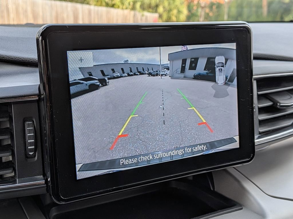 Certified 2022 Ford Explorer XLT w/ Equipment Group 202A image 21