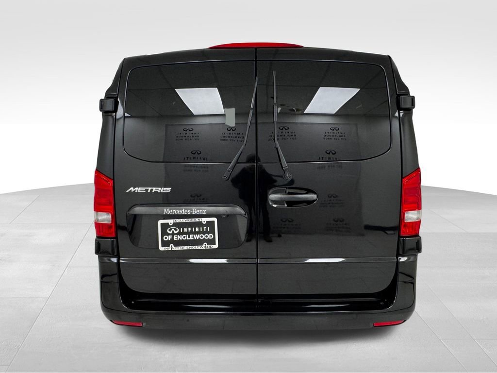 Used 2018 Mercedes-Benz Metris Passenger image 6