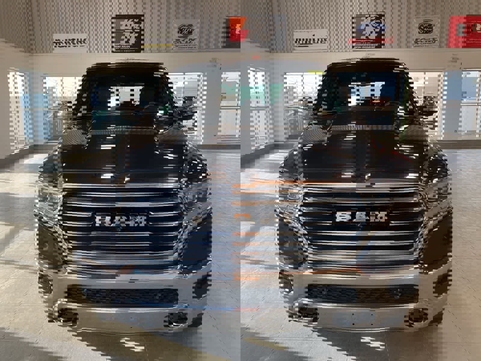 Used 2019 RAM 1500 Laramie Longhorn image 2