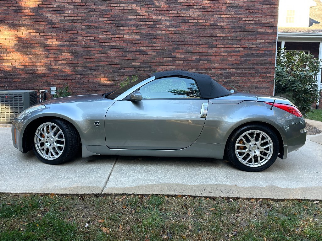 Used 2006 Nissan 350Z Grand Touring RWD image 4