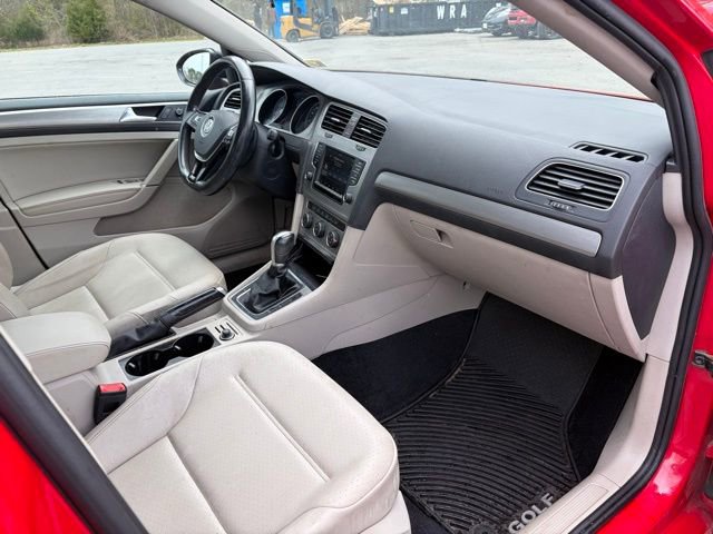 Used 2017 Volkswagen Golf Wolfsburg Edition image 23