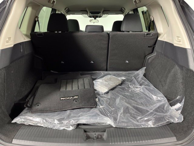 Certified 2026 Nissan Rogue SV FWD image 47