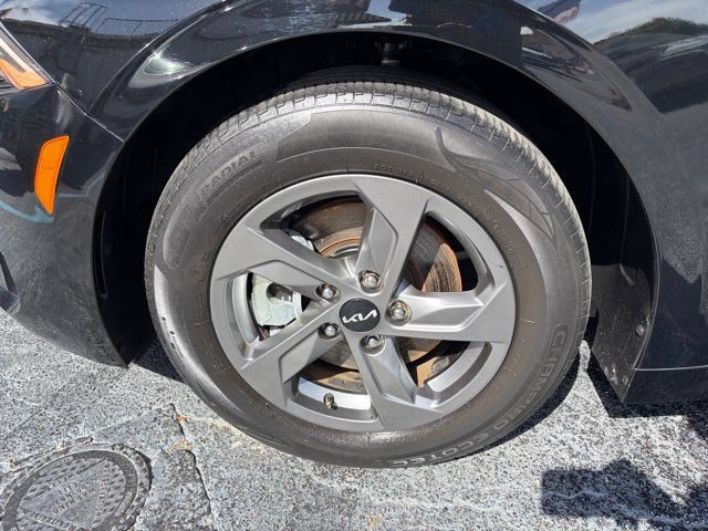 Used 2023 Kia K5 LXS FWD image 3