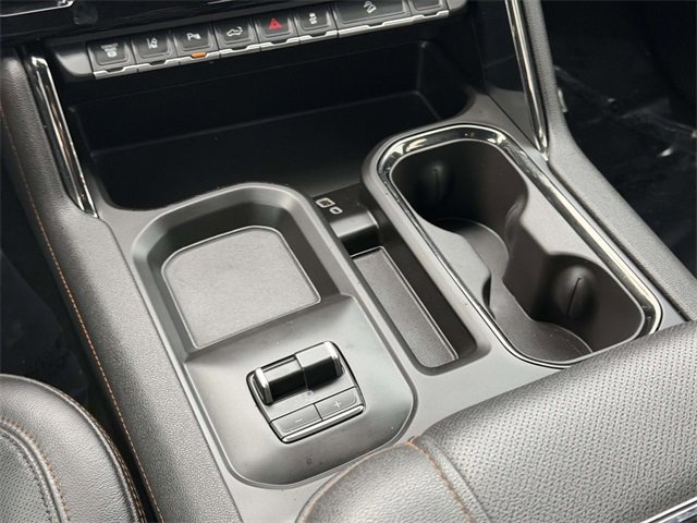 Used 2024 GMC Sierra 2500 AT4 w/ AT4 Premium Plus Package image 16