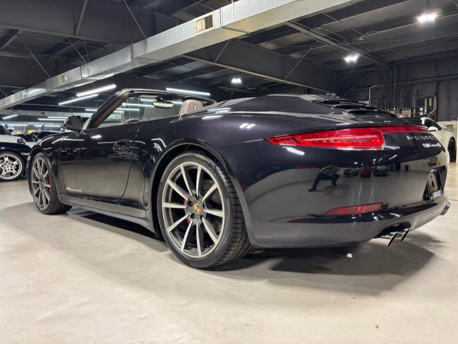 Used 2013 Porsche 911 Carrera 4S image 2