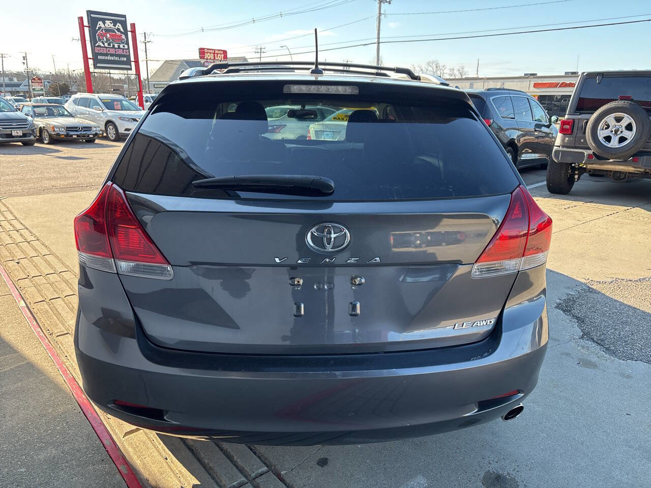 Used 2015 Toyota Venza LE AWD/4WD image 4