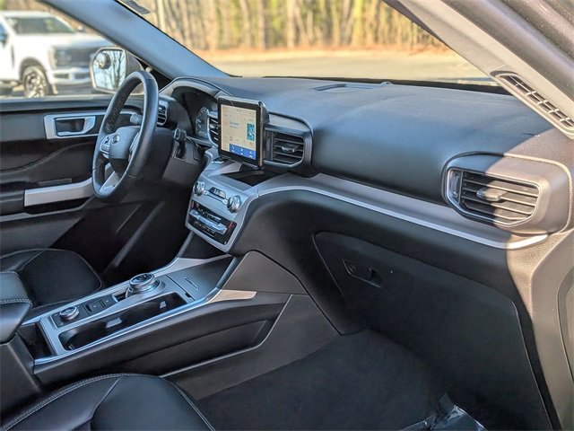 Used 2023 Ford Explorer XLT w/ Equipment Group 202A image 39
