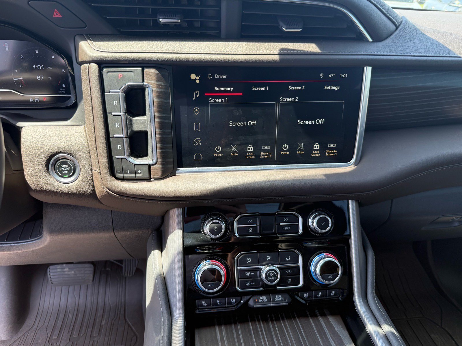 Used 2024 GMC Yukon Denali w/ Advanced Technology Package AWD/4WD image 25