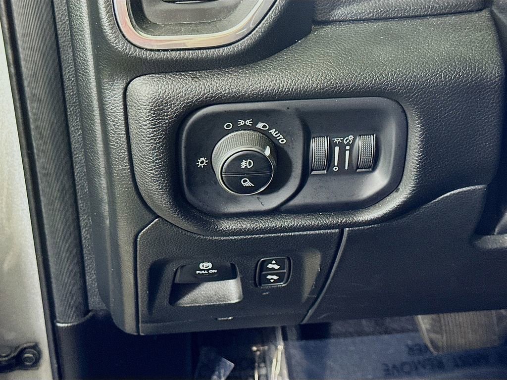 Used 2025 RAM 1500 Laramie image 22