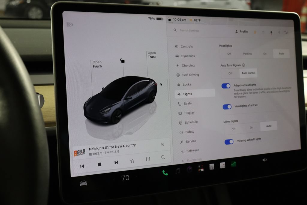 Used 2023 Tesla Model 3 Standard Range RWD image 29