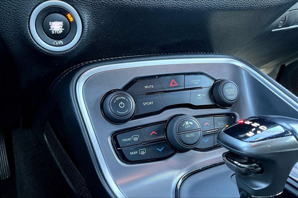 Used 2019 Dodge Challenger SXT RWD image 13