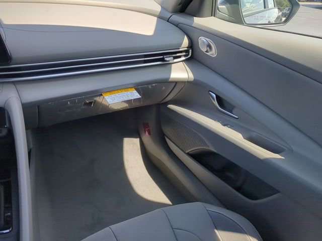 Used 2024 Hyundai Elantra SEL image 15