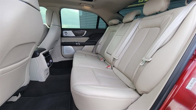 Used 2019 Lincoln Continental Reserve image 63