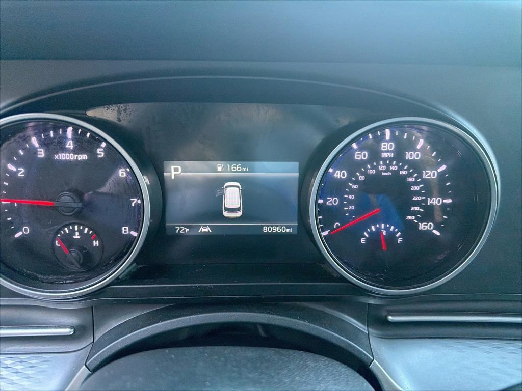 Used 2024 Kia Carnival LX image 4