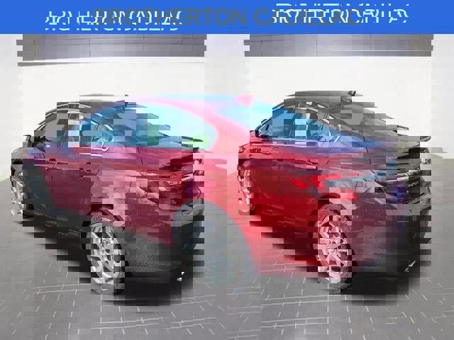 Used 2017 Buick Regal Sport Touring image 9