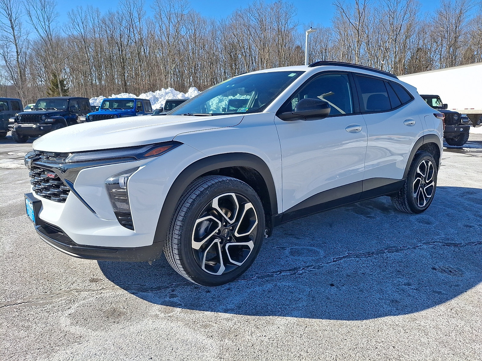 Certified 2024 Chevrolet Trax RS w/ Driver Confidence Package image 3