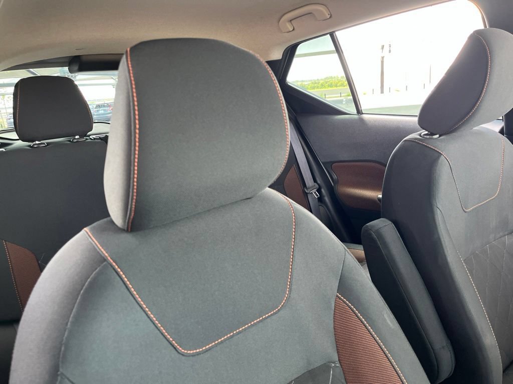 Used 2019 Nissan Kicks SR FWD image 30