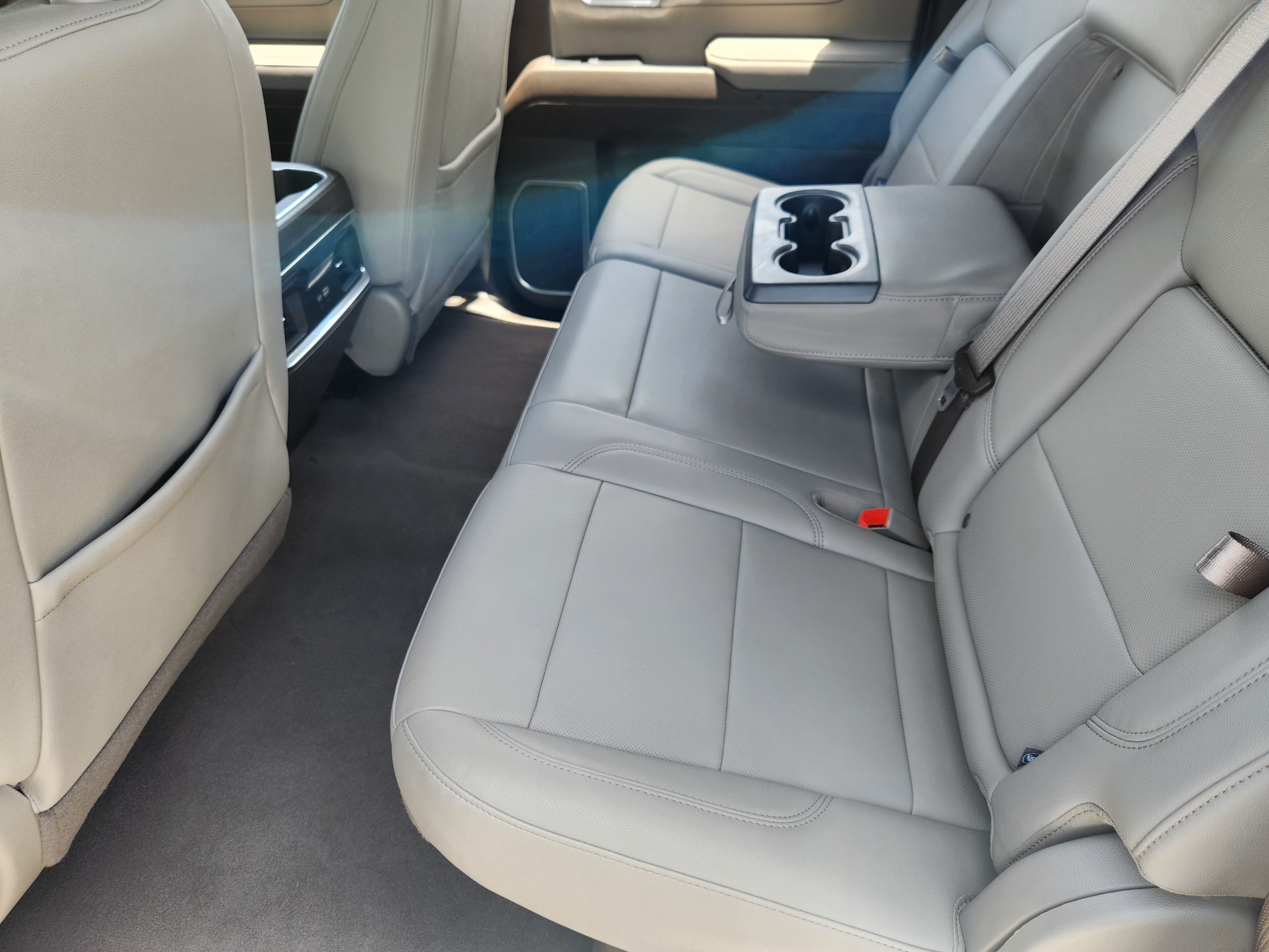 Used 2024 Chevrolet Silverado 1500 LTZ RWD image 30