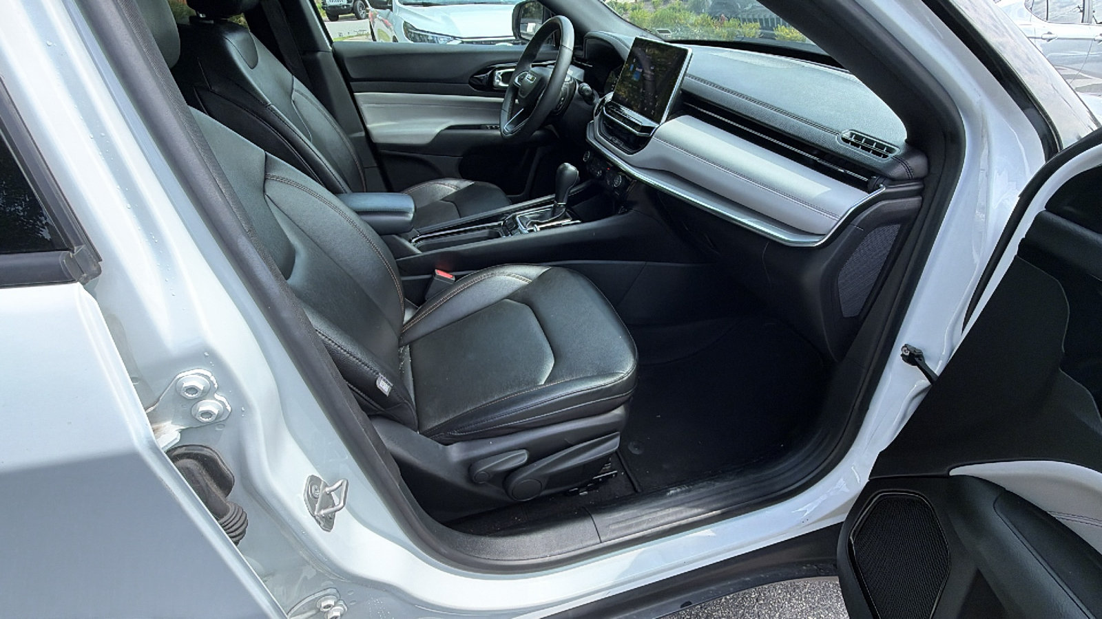 Used 2024 Jeep Compass Limited AWD/4WD image 19