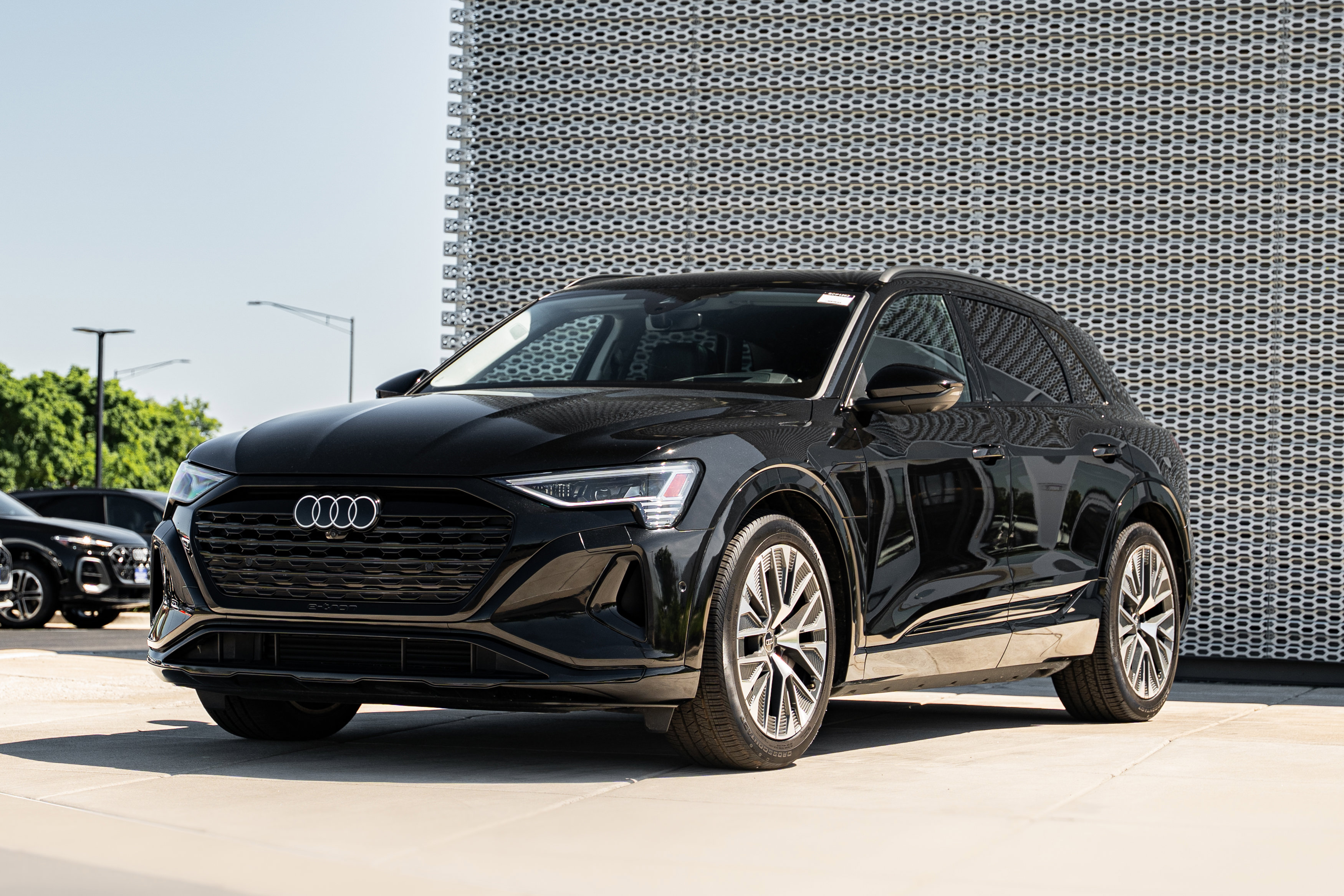 Certified 2024 Audi Q8 e-tron Prestige w/ Prestige Package AWD/4WD image 7