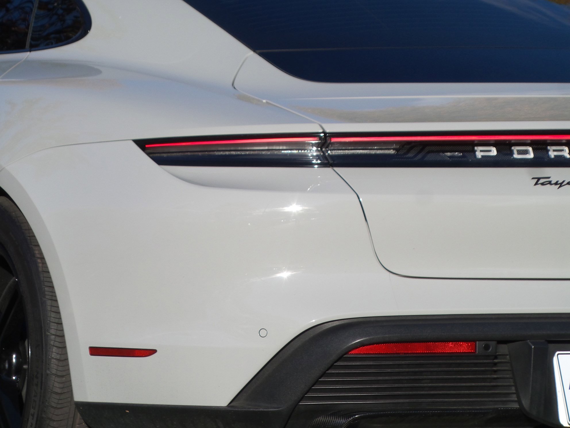 Used 2021 Porsche Taycan Turbo S image 21