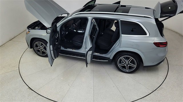 Used 2024 Mercedes-Benz GLS 450 4MATIC image 91