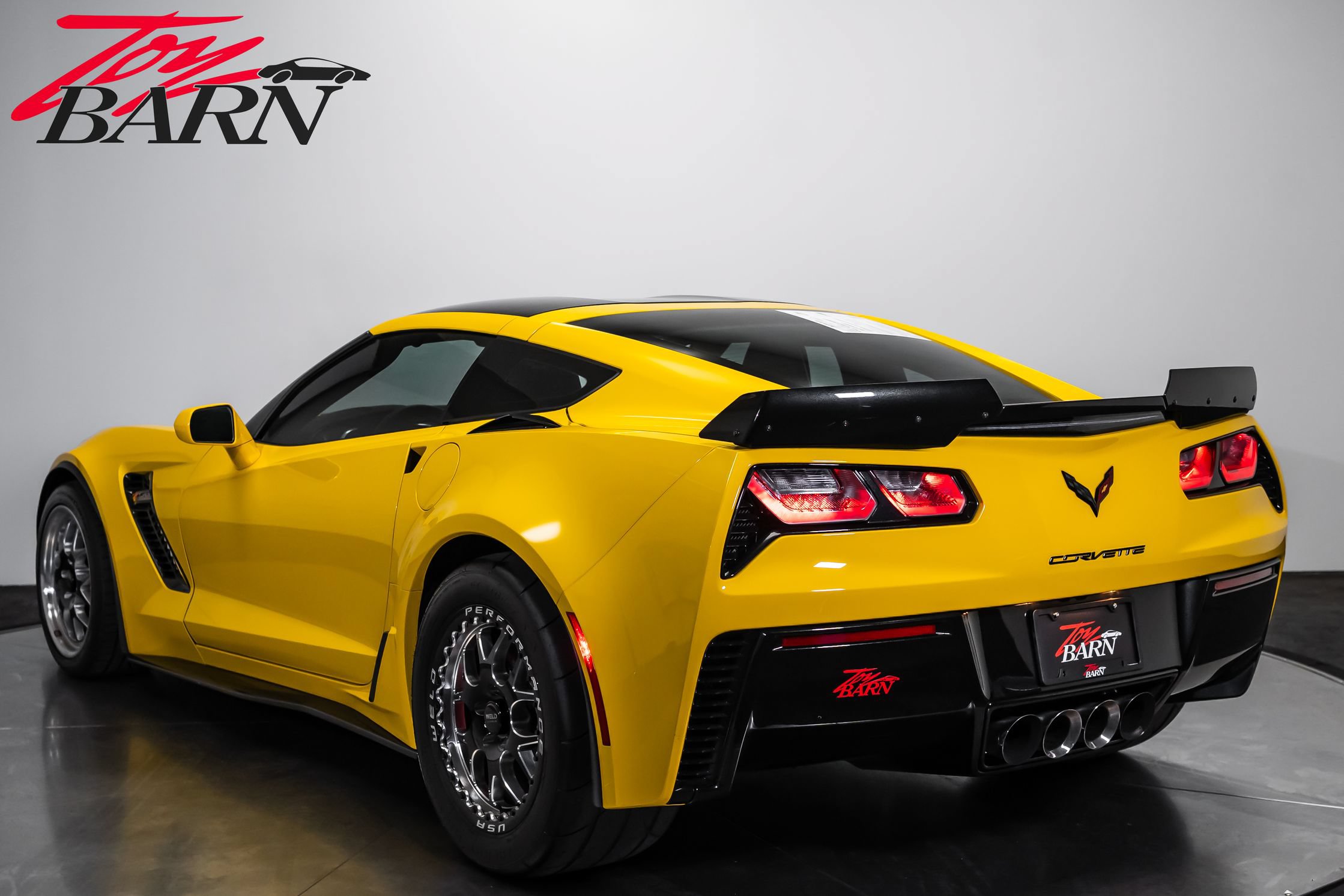 Used 2015 Chevrolet Corvette Z06 w/ 2LZ Preferred Equipment Group RWD image 11