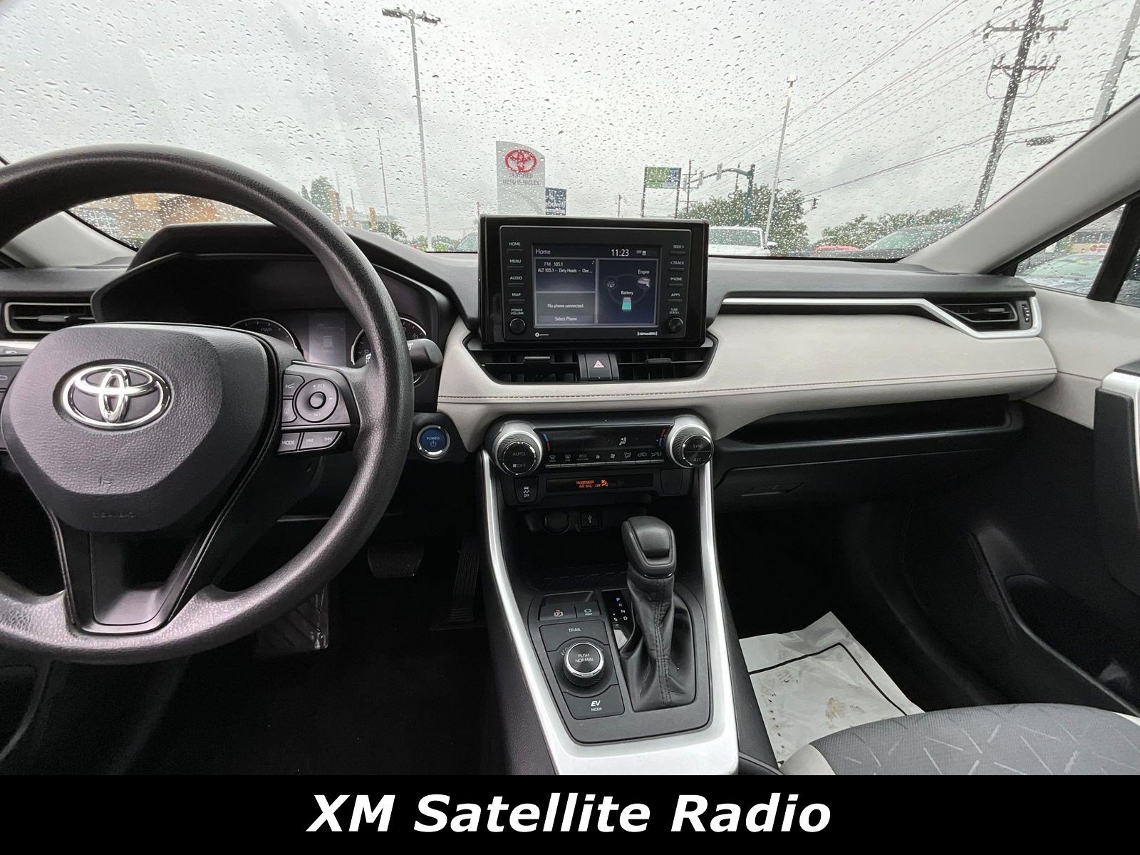 Used 2022 Toyota RAV4 XLE AWD/4WD image 9