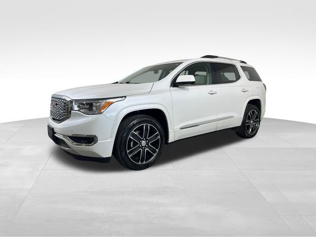 Used 2017 GMC Acadia Denali w/ Technology Package image 2