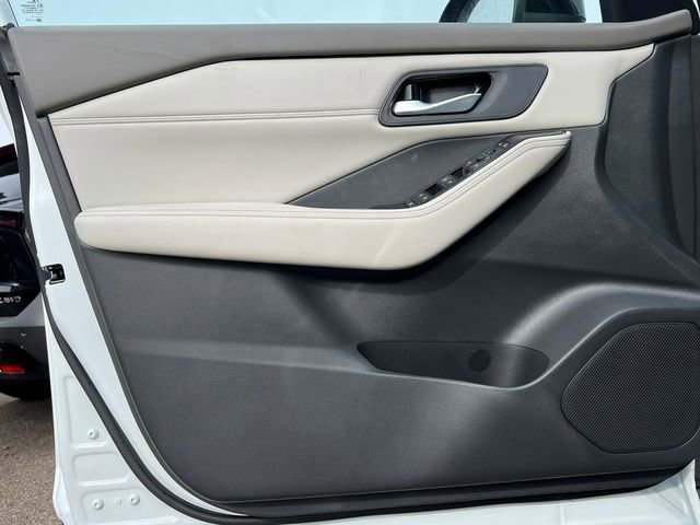 New 2026 Nissan Rogue SV image 14