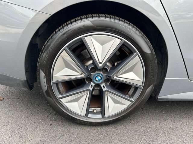 Used 2023 BMW i4 eDrive40 RWD image 33