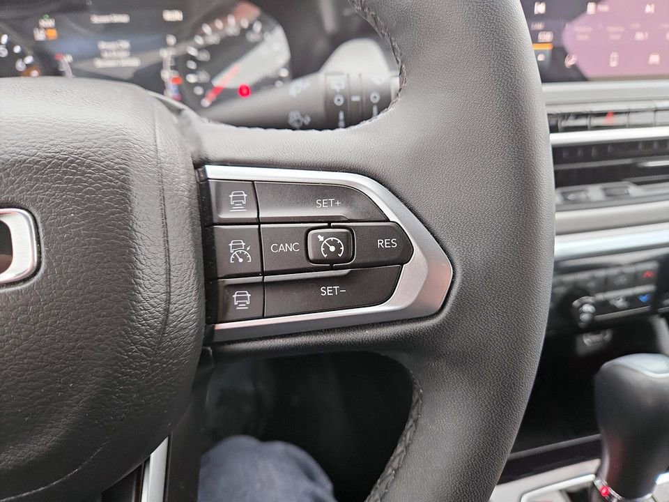 Used 2024 Jeep Compass Limited image 16