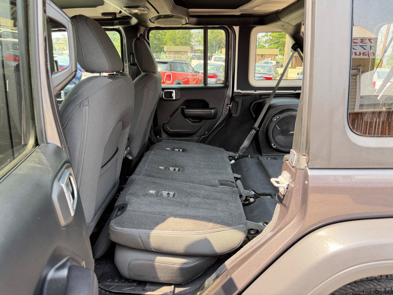 Used 2018 Jeep Wrangler Unlimited Sport S AWD/4WD image 42