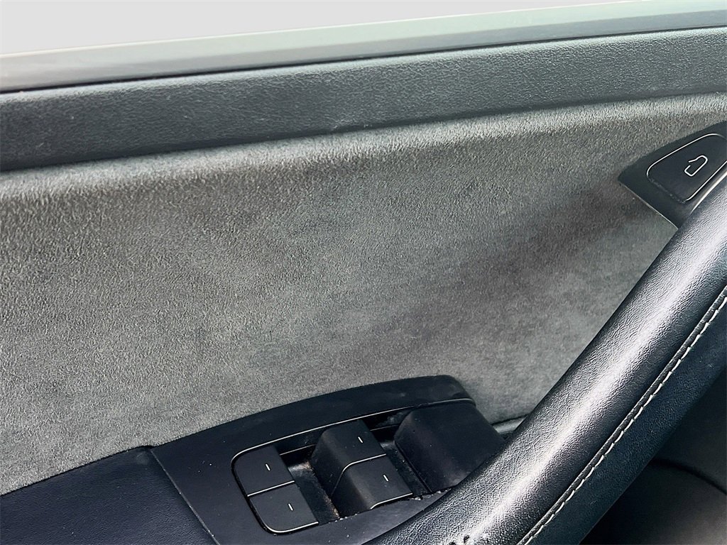 Used 2022 Tesla Model 3 Performance image 16