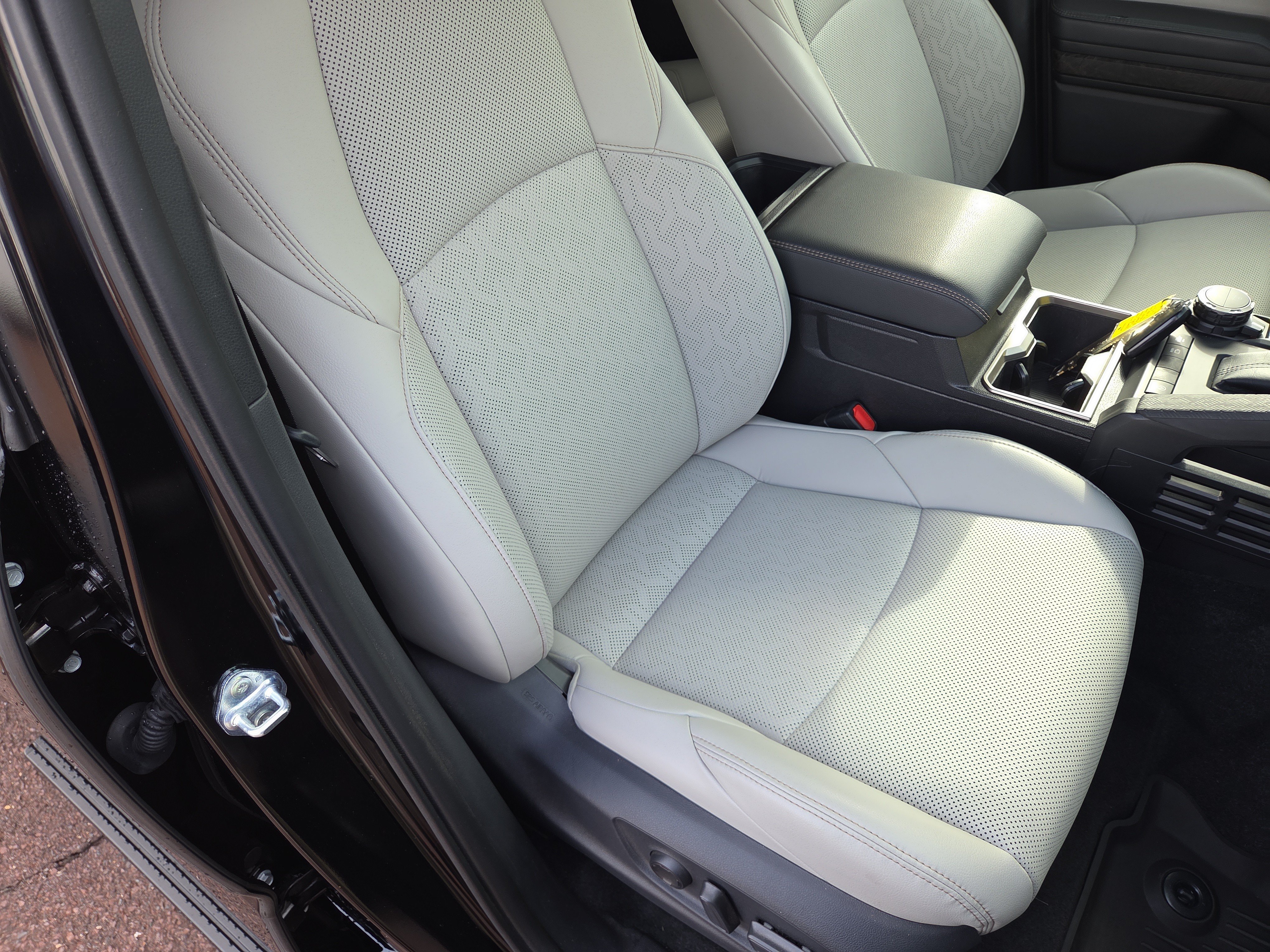 Certified 2025 Toyota Tacoma Limited AWD/4WD image 16