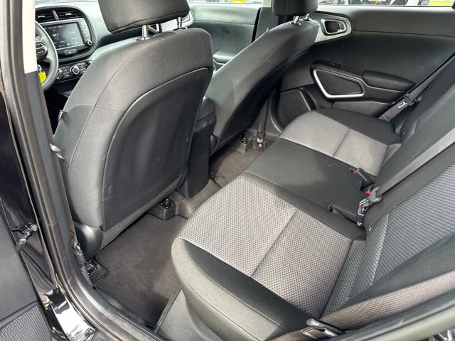 Used 2025 Kia Soul FWD image 23