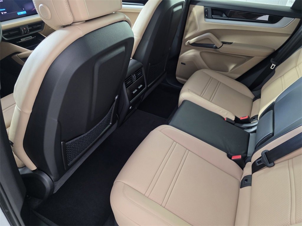 Used 2024 Porsche Cayenne S image 16