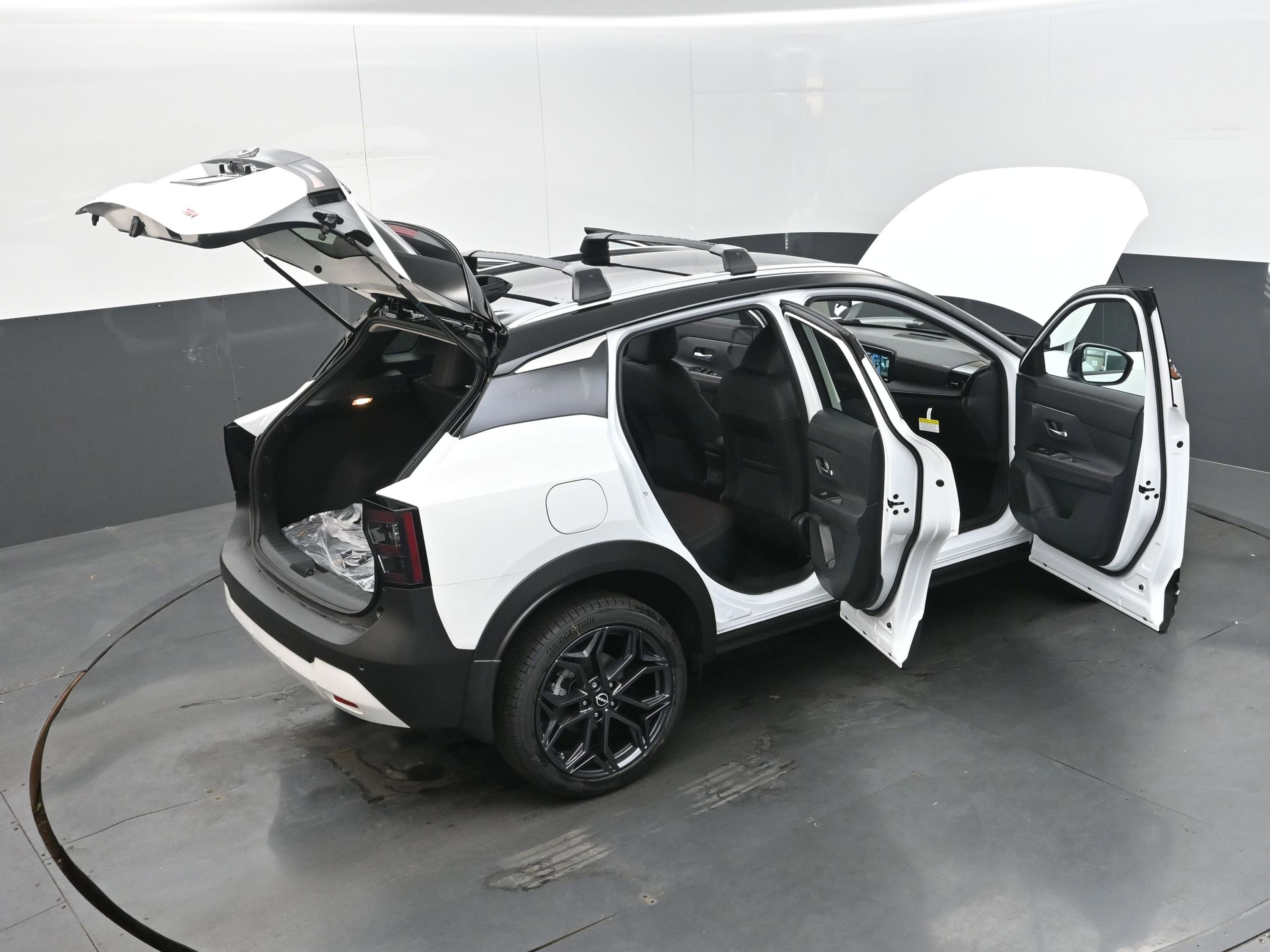 New 2026 Nissan Kicks SR image 44