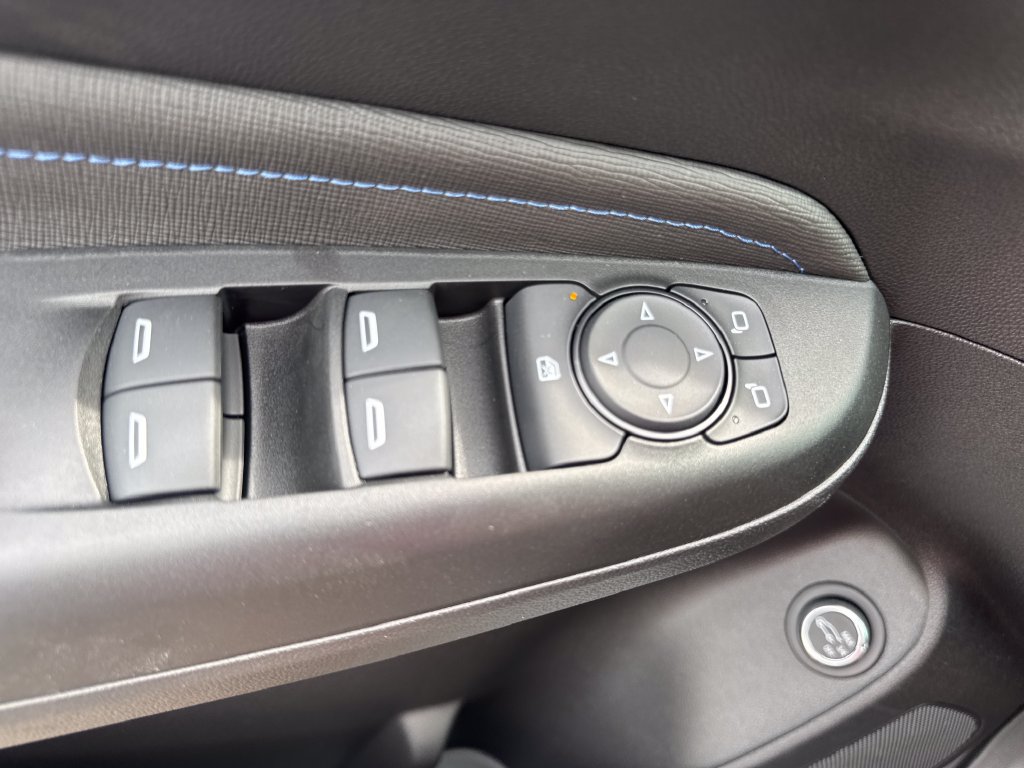 New 2026 Buick Envista Sport Touring w/ Convenience I Package FWD image 16