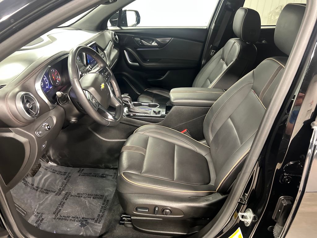 Certified 2022 Chevrolet Blazer Premier w/ Enhanced Convenience Package AWD/4WD image 12