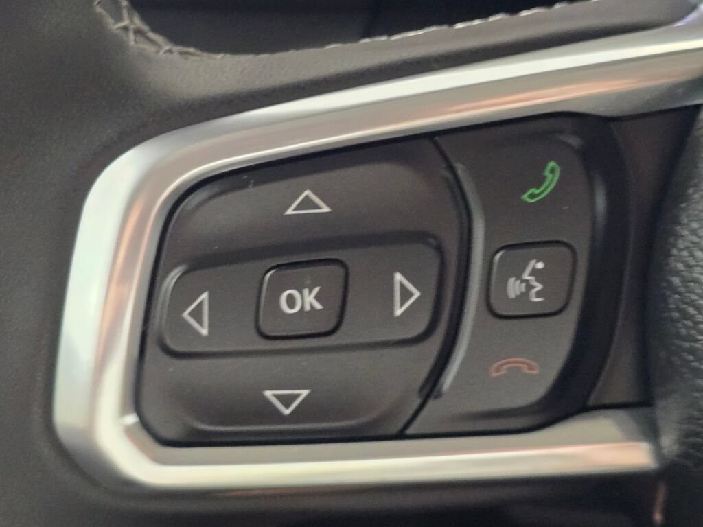 Used 2023 Jeep Wrangler Unlimited Sahara AWD/4WD image 33