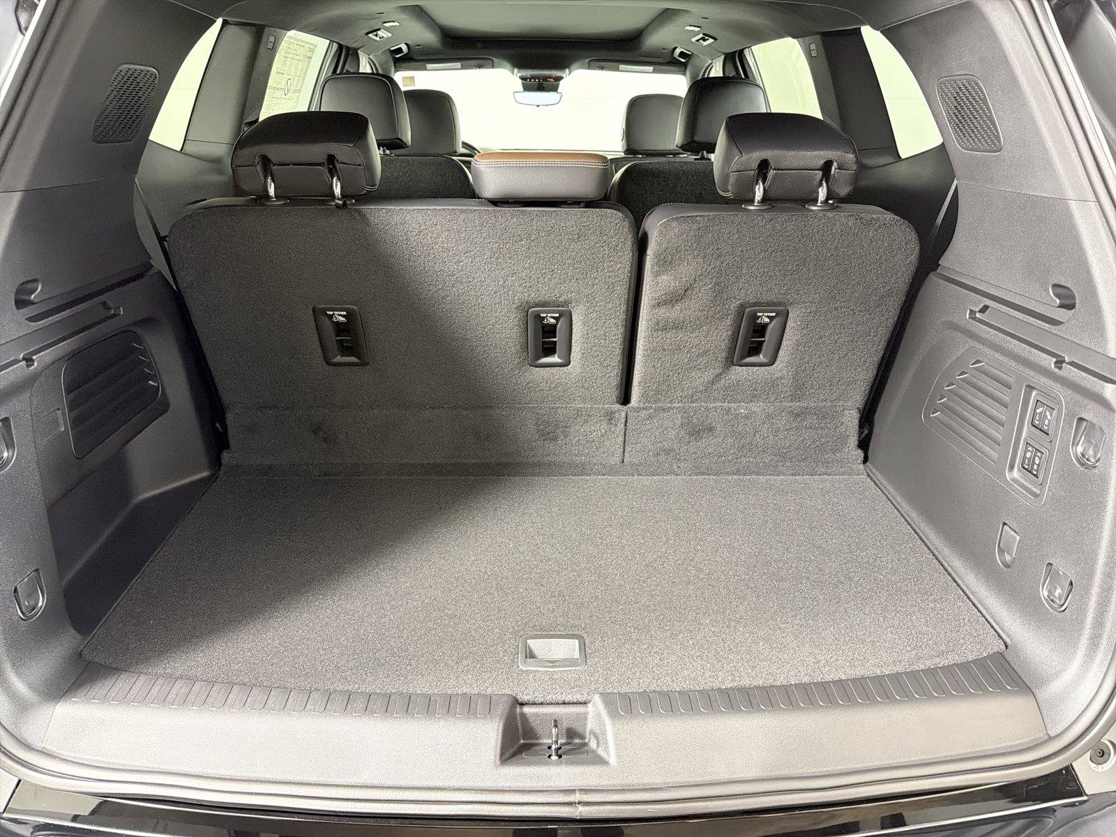 New 2026 GMC Acadia Denali Ultimate FWD image 17