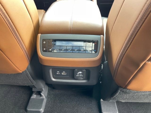 Used 2025 Nissan Pathfinder Platinum w/ Cargo Package image 36
