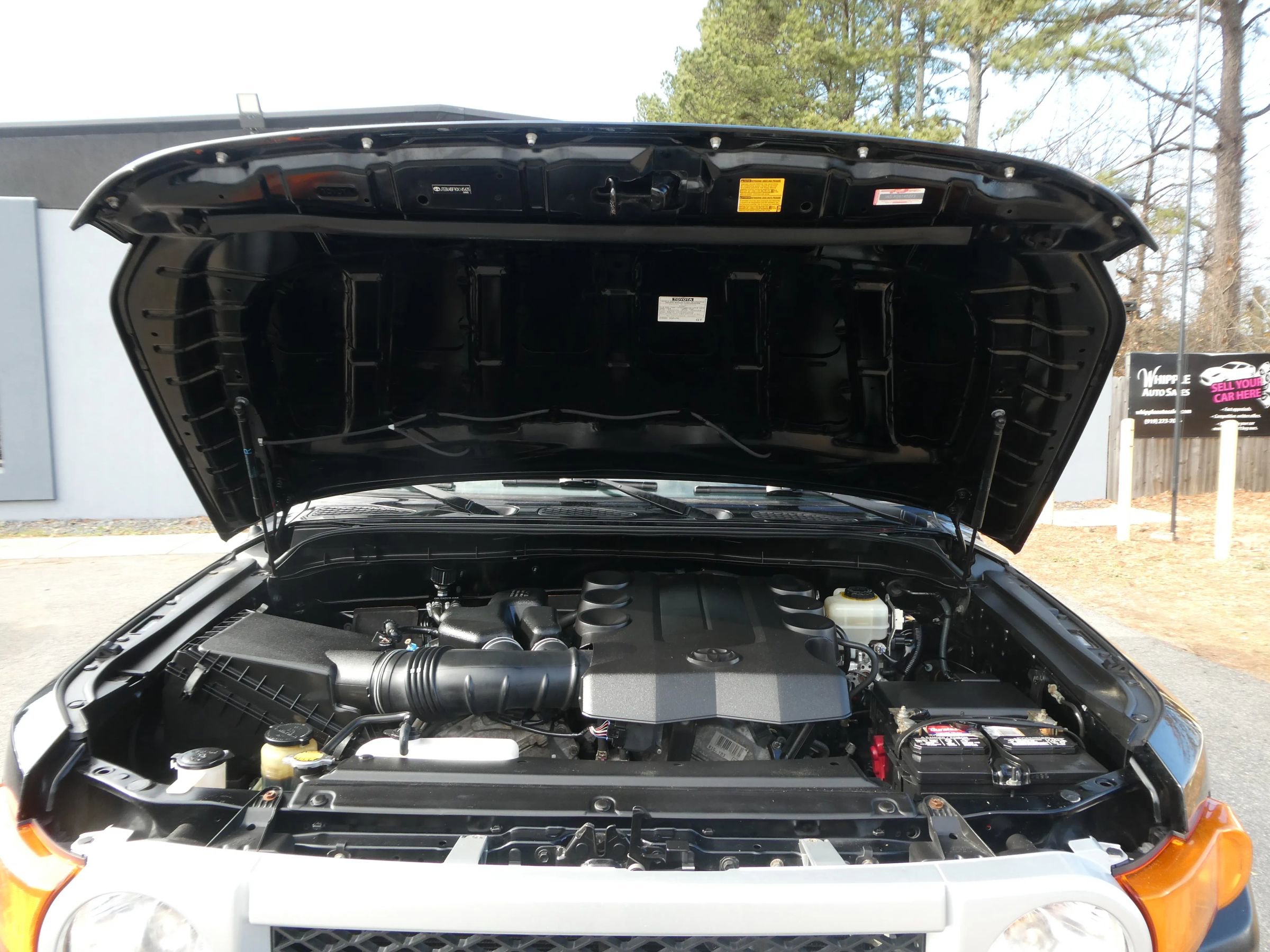 Used 2012 Toyota FJ Cruiser 4WD image 33