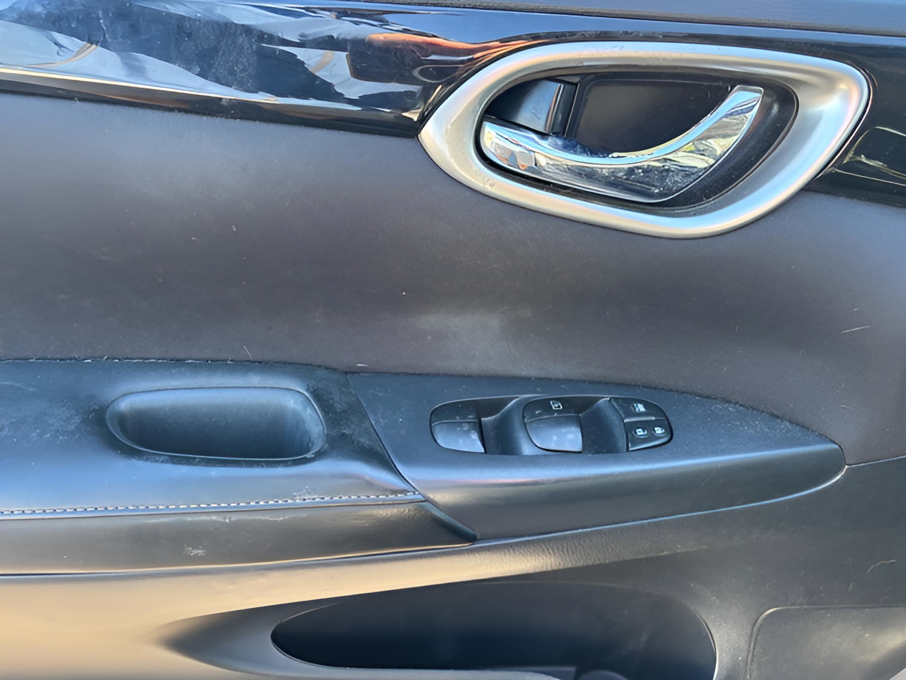 Used 2016 Nissan Sentra SV image 16