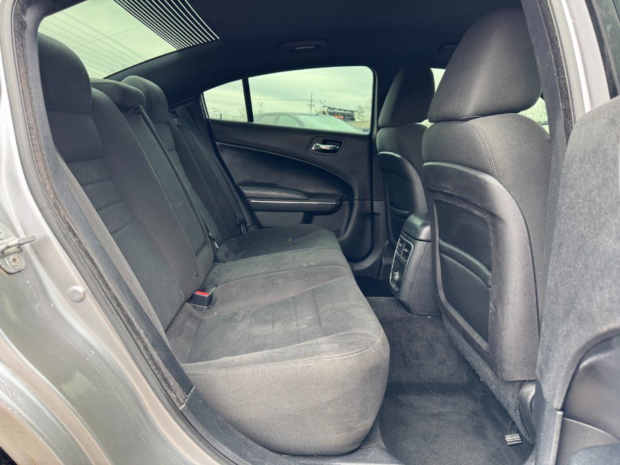 Used 2014 Dodge Charger SE RWD image 17